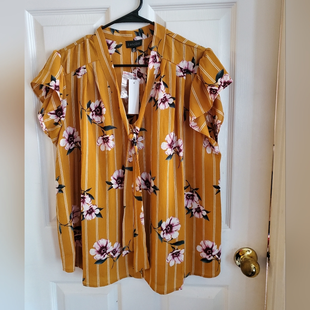 2x flower blouse